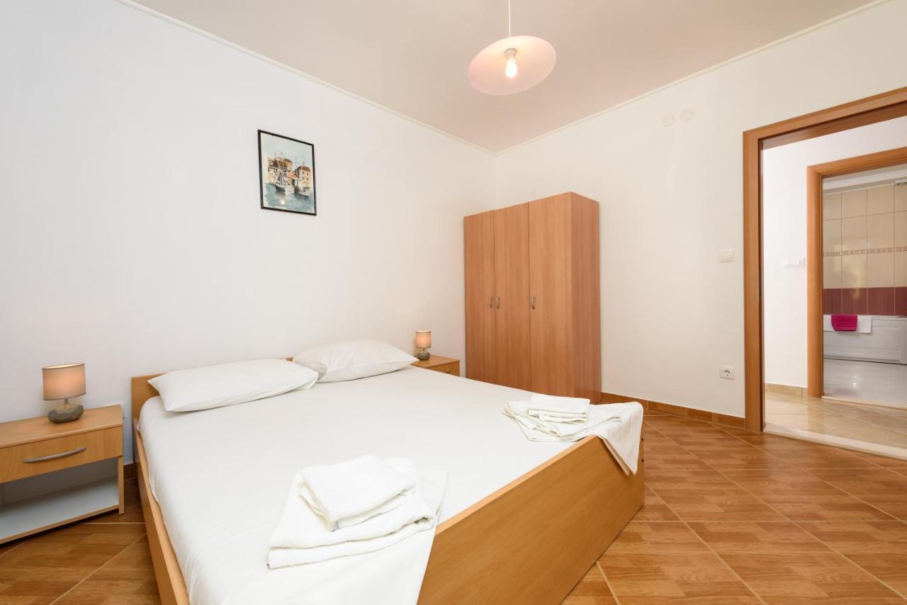 Apartmani Petra Trogir Buitenkant foto