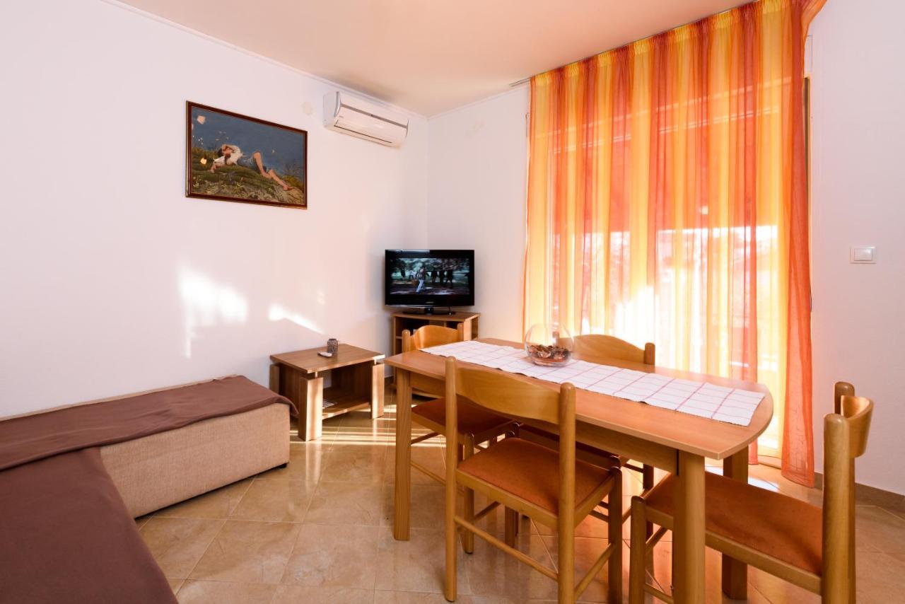 Apartmani Petra Trogir Buitenkant foto